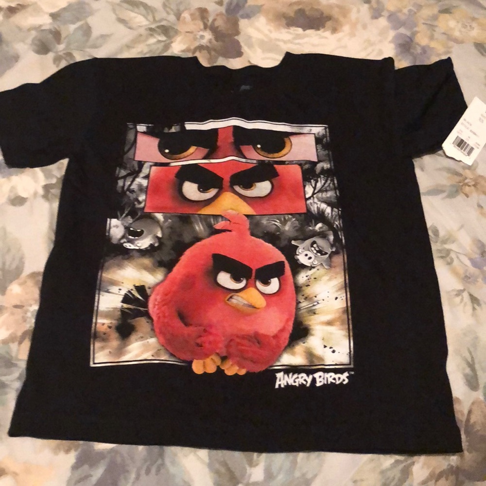 Angry Birds t shirt boys XS